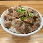 Ra xamen hideto - チャーシュー丼は美味しい