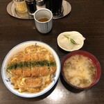 Asahi Ken - かつ丼1050円