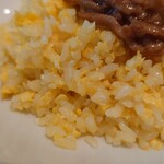 シェフス - 空気がたっぷりと含まれる、ふわふわ炒飯。