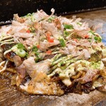 Okonomiyaki Momiji - 広島焼きのミックス焼(˶ᐢωᐢ˶)