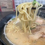 肉麺ひだまり庵 - 歯切れの良いモチッとそば