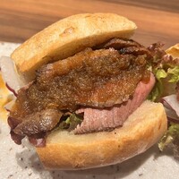 焼肉ホルモン 新井屋 にかい - ローストビーフドック