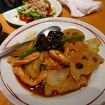 日替わり　蓮根と鶏肉のピリ辛炒め