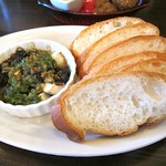 イル ド マンジェ - エスカルゴのガーリックバター焼き