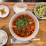 彩家 - 麻辣麺セット