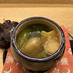 赤坂 菊乃井 - 昼懐石１５７３０円。賀茂茄子の揚げ出し。揚げた賀茂茄子と海老、焼いた万願寺とうがらしがお出汁の中で調和して、とーっても美味しくいただきました（╹◡╹）（╹◡╹）