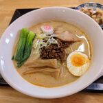 お酒と定食 一福 - 料理写真:担々麺ランチ750円