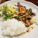 キッチン ブルー グローブ - ソースが残りそう、２回目のワンプレート