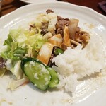 キッチン ブルー グローブ - 最後はご飯が足らなくなります、塩麹お新香が美味いです