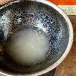 蒼 - 新たな包丁で米粒大まで刻んだ鱧から、雑味ゼロ、深み増し増しのコンソメ。
      「ふわぁ〜」と、声にならぬ声で天井を見上げてしまいます！