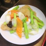 上海庭 - アスパラと白身魚の塩味炒め