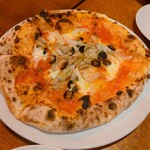 ピッツェリア ピュアカリ - 自家製ツナのピザ ロッソ（トマトベース）