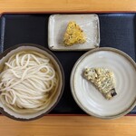 桜製麺 - 薬味を乗せる前の状態。