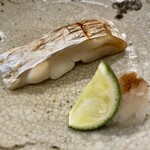 日本橋蛎殻町 すぎた - 太刀魚の塩焼き 酢橘