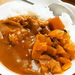 リカースタンド　ベルハウス - カレーライスも「半」じゃない！