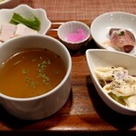 福元洋食店 - コンソメスープやローストビーフなど