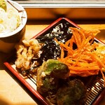 リカースタンド　ベルハウス - もりそばがいつの間にか『天ざる』になってる！？