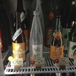 Covo - １階では日本酒・焼酎などが購入できます。こちらのお酒は２階のレストランフロアに持ち込み可。（購入価格の50％の持ち込みチャージがかかります。）