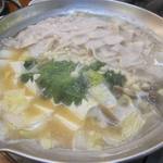居酒屋越乃赤たぬき 弁天店 - 豚肉の鍋