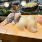 寿し辰 - シマアジとヒラメ