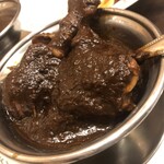 トマト - チキン（大山地鶏骨付）カレー