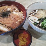 吉々 - カツ丼＆冷たいうどん