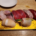 Sushiya Kotobuki Tsukasa - かんぱち、しめさば、本まぐろ赤身、マグロ炙り、本まぐろ漬け、ほたて、鯛の芽ねぎ巻き