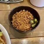 ら～めん山家 - 一緒に頼んだそぼろ丼です