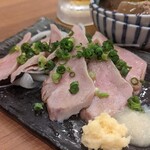 Minasama Izakaya Ooyama Goruden - 豚タン刺し