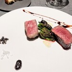 malca - 前回は黒にんにくというにんにく先入観から手を出さなかった黒にんにくソース今回こそといただいてみました。結果美味しかったですね～コクまろ甘みもあって一味異なったバルサミコソースみたい♡評判通り良き良き