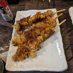 Toranomon Izakaya Furatto - 鶏皮串