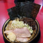 家系ラーメン王道 いしい - 結構なボリューム♪