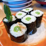 回転寿し トリトン - 【2023年05月】アスパラ巻き北海道産＠286円(込)。