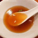 香港厨房 - やさしいのにいろいろな味を感じるスープ。薄味ではないはずなのに、なぜかおかずの合間でほっとできました