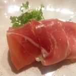 月の花 梟 - 桃とマスカルポーネの生ハム巻き