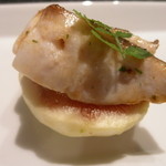 月の花 梟 - 下は無花果