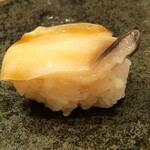 鮨 うえはら - 鮨 たむら　北寄貝