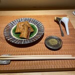 酒事と飯事 黄瀬戸 - 焼物(煮切醤油)　うなぎの一夜干し