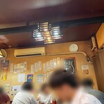 炭焼あなご やま義 - 店内