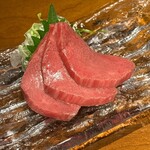 蕃 YORONIKU - ヒレミニオン肉