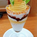 ミルク&パフェ よつ葉ホワイトコージ - 