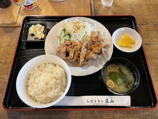 レストラン庄山 - しょうが焼き定食　１１００円