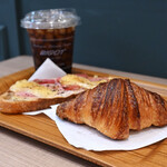 ビゴの店 - アイスコーヒーS＠税込324円│ハムとカマンベール＠税込540円│クロワッサン@税込346円