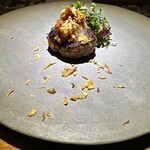 隼 - ⑨はんばーーーぐ
      和牛と自家製干し肉のハンバーグ
      和牛はサーロインの粗挽肉
