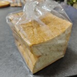 ベーカリー 春夏+秋冬 三宮店 - パン・ド・ミー　340円