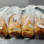 ベーカリー 春夏+秋冬 - ミニ食パン　各150円