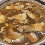 Kanda Maruya - カレー南蛮930円　蕎麦屋さんのカレーは懐かしい感じで夏でも美味しいですよね。