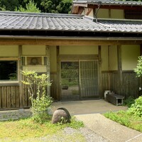 ろあん松田 篠山店 - 訪問の二週間前に電話予約していた。メニューはランチコース一択。税込7700円にサービス料が加算される。