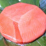 鱒の寿し 米久 - 鱒のすし1段重