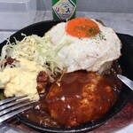 鉄皿肉飯ハチリキ - 